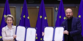 Brexit, von der Leyen e Michel firmano accordo commerciale