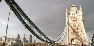 Covid, il dramma degli italiani a Londra. “Soli e senza informazioni”