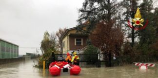 Il fiume Panaro rompe gli argini nel Modenese
