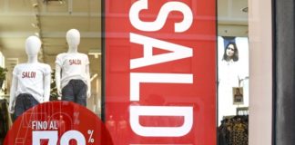 Saldi, interessato 1 consumatore su 2 ma spesa resta un’incognita