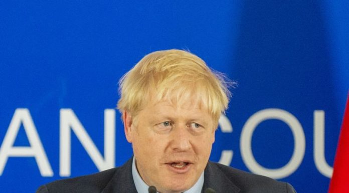 Gran Bretagna, Johnson annuncia un nuovo lockdown nazionale