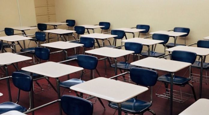 Slitta all’11/1 la riapertura delle scuole superiori,weekend “arancione”