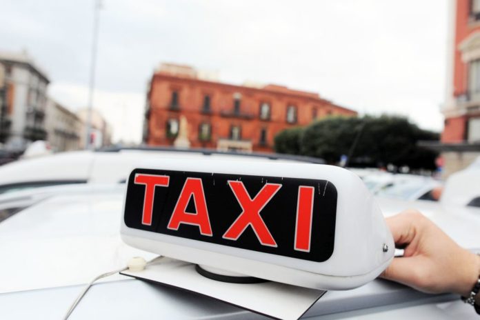 STATO DI AGITAZIONE DEI TAXI DI BARI DOPO IL NUOVO DPCM