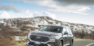 Hyundai, nuova Santa Fe debutta con una versione speciale