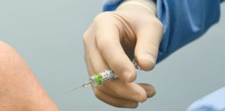 Covid, in Italia 326 mila vaccinati