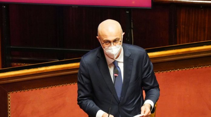 Covid, tampone falso positivo per il ministro D’Incà