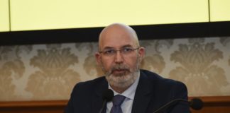 Governo, Crimi “Paese non può permettersi cambio Esecutivo”