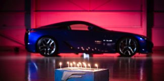 Lexus celebra i 10 anni della LFA