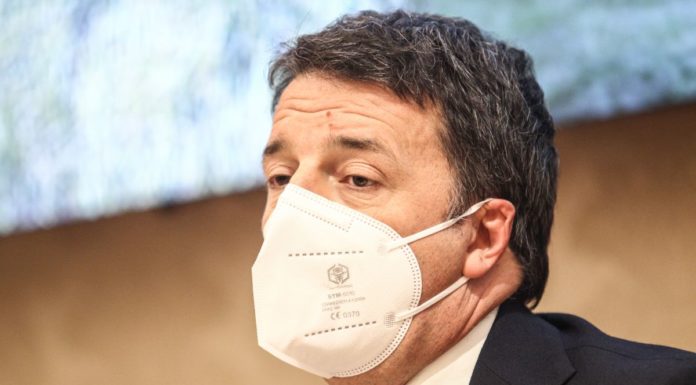 Paventando la crisi Renzi domina i media italiani