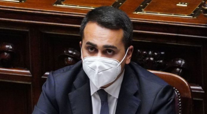 Di Maio “Da Renzi gesto irresponsabile, strade ora divise”