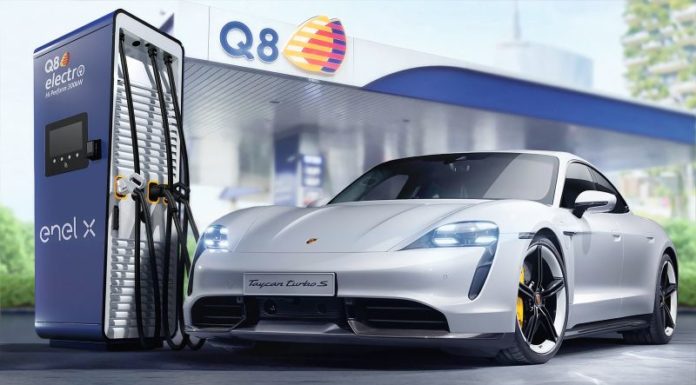 Porsche, Q8 ed Enel X insieme per ampliare rete ricarica Ultrafast