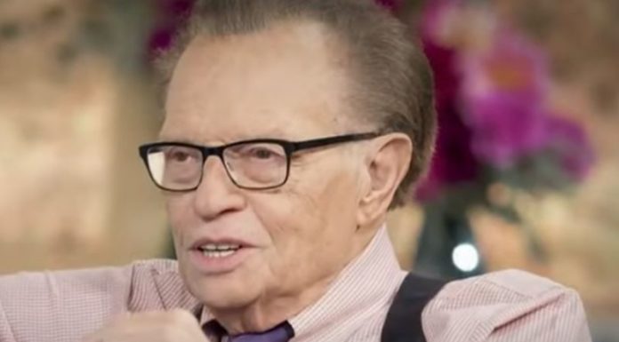 Morto Larry King, il “re” dei talk show Usa