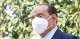 Berlusconi “Pettegolezzi su Forza Italia, non lasciamo la coalizione”