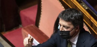 Renzi “Crisi aperta perchè ora si gioca il futuro del Paese”