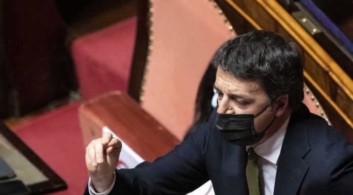 Renzi “Crisi aperta perchè ora si gioca il futuro del Paese”