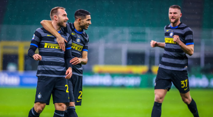 L’Inter travolge il Benevento e tiene il passo del Milan