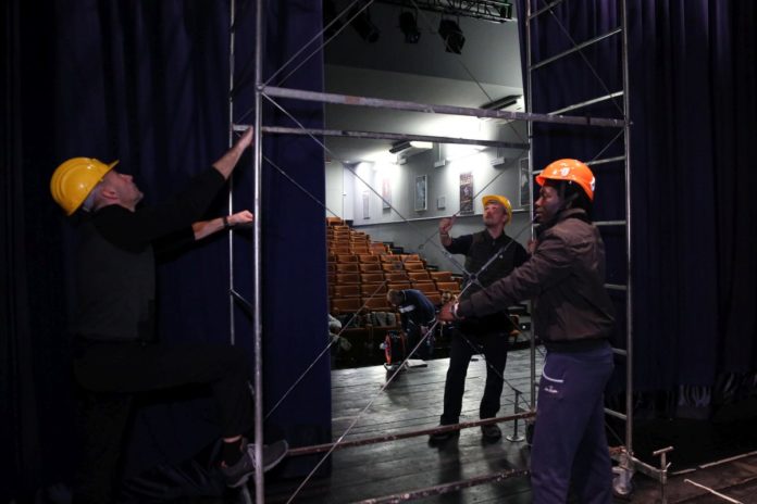 Laboratorio scenotecnica 1