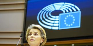 Vaccini, Von der Leyen “Richiameremo AstraZeneca ai suoi obblighi”