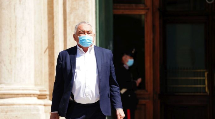 Emilio Carelli lascia il M5S “Il Movimento ha perso l’anima”