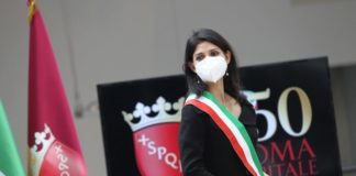 Governo, Raggi “Rompiamo gli schemi, il M5S apra a Draghi”
