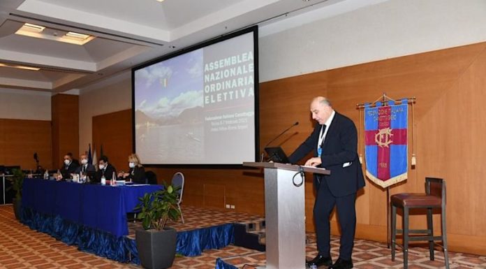 Canottaggio, Abbagnale confermato presidente “Al lavoro per vincere”