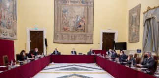 I sindacati “Prorogare la cig e il blocco dei licenziamenti”