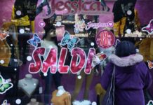 Saldi, Firenze domina per lo shopping turistico. Milano regina dello scontrino