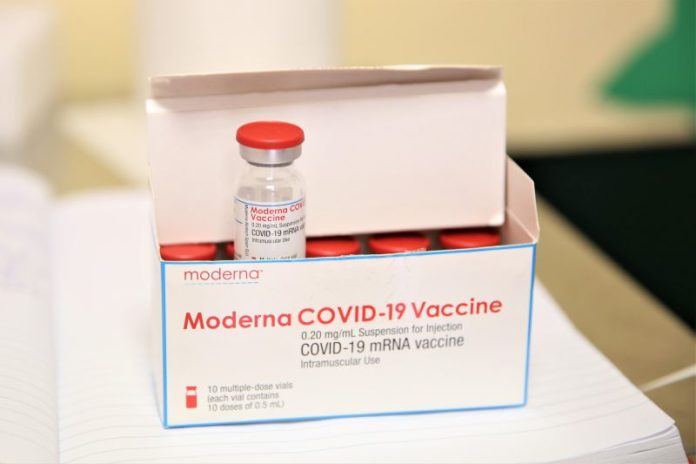 A VILLA DELLE GINESTRE  SONO INIZIATE LE VACCINAZIONI PER I PROFESSORI DELLE SUPERIORI