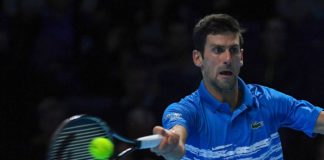 Djokovic in finale agli Australian Open, battuto Karatsev