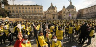 I lavoratori del gioco legale scendono in piazza “Siamo allo stremo”