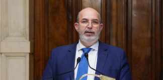 Governo, Crimi “Anche i deputati M5S in dissenso verranno espulsi”