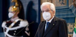Mattarella “Riconoscenti al personale sanitario in prima linea”