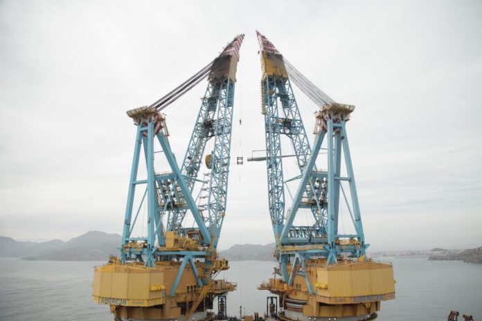 SAIPEM CONSTELLATION
GRU IN OPERAZIONE
PIATTAFORMA