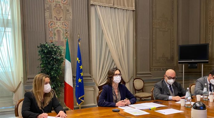 Gelmini alle Regioni “Le fasce restano, puntiamo a evitare il lockdown”