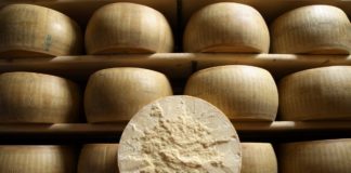 Parmigiano Reggiano, nel 2020 +7.9% vendite in Italia, +10.7% all’estero