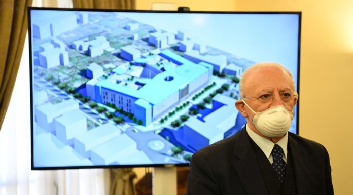 Coronavirus, De Luca “Da lunedì chiudiamo le scuole in Campania”