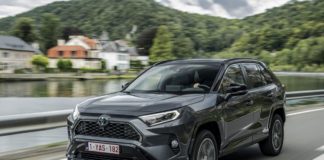 Toyota presenta il nuovo RAV4 Plug-in Hybrid