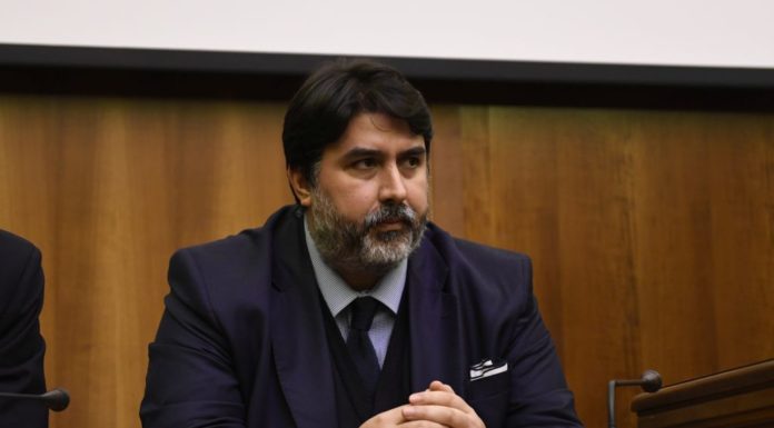 Covid, Solinas “Test e tamponi a chiunque arrivi in Sardegna”