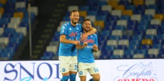 Mertens trascina il Napoli, 2-0 nel derby col Benevento
