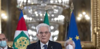 Mattarella convoca Draghi “Serve un governo di alto profilo”