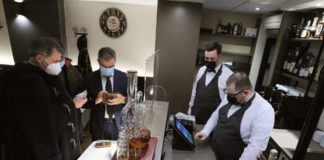 Solinas firma l’ordinanza, ristoranti aperti fino alle 23 in Sardegna