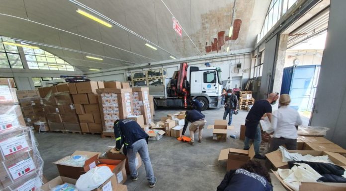 Mascherine e camici non certificati nel Lazio, 3 arresti e sequestri