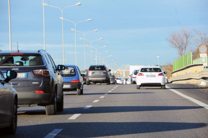 PUGLIA ZONA ARANCIONE TRAFFICO IN TANGENZIALE