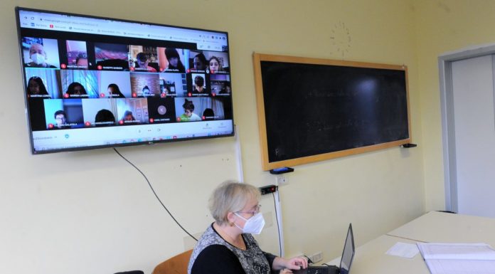 Open Fiber, banda ultralarga in 4900 edifici scolastici italiani