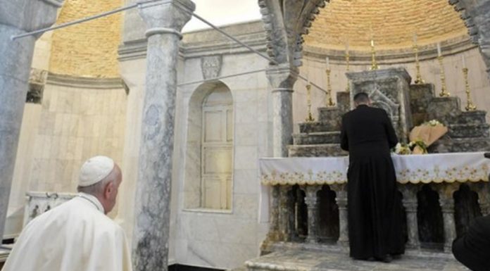 Papa in Iraq “terrorismo e morte non hanno l’ultima parola”