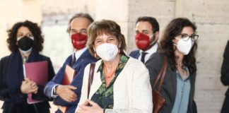 Università, Messa “Lezioni in presenza dopo Pasqua, in base alle zone”