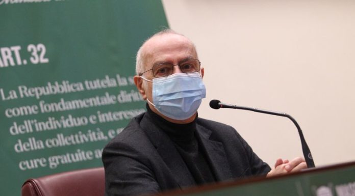 Coronavirus, per Rezza 7-13 mesi per ritorno a pseudo normalità
