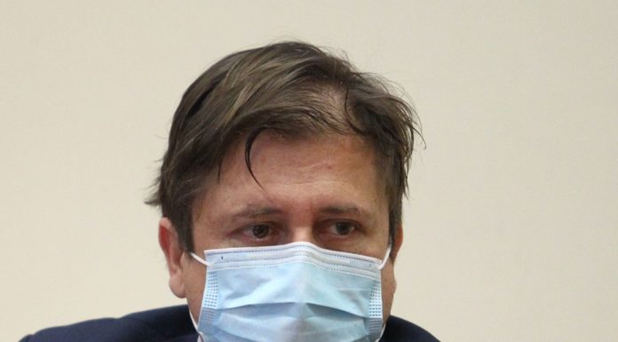 Sileri “Non utile lockdown in tutta Italia per 4 settimane”