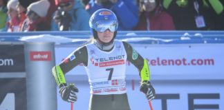 Liensberger vince 2° slalom Are su Shiffrin, out Curtoni