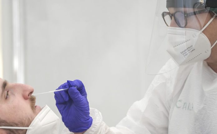 UNIVERSITA' LA SAPIENZA, TAMPONI MOLECOLARI SARS-COV-2 GRATUITI PER GLI STUDENTI